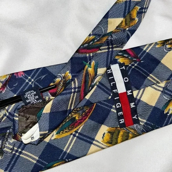 Geoffrey Beene, Tommy Hilfiger, Cezani Silk Ties-Set of 3 - Picture 14 of 16